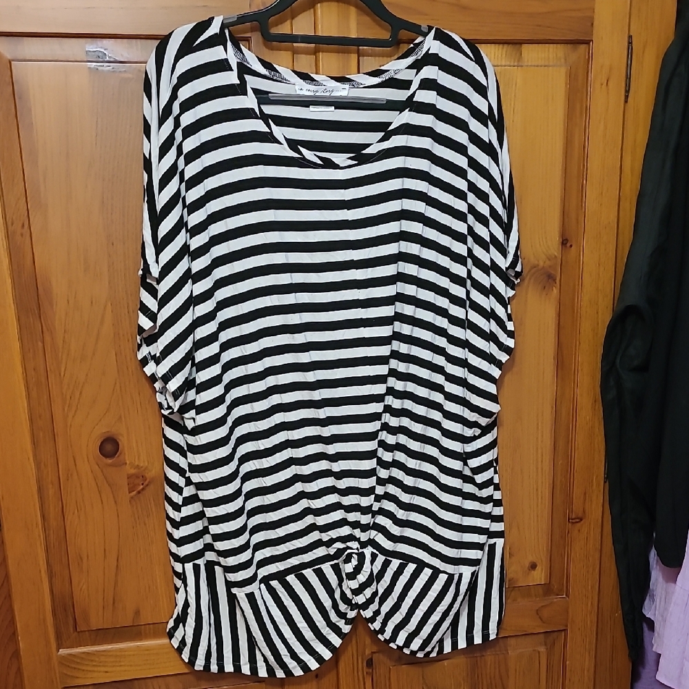 Black and White Oversized Dolman Sleeve T-Shirt
